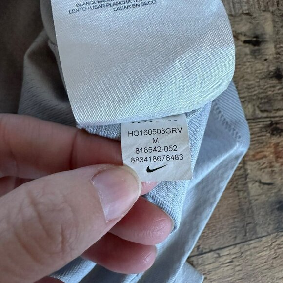 Nike Dri-fit women's size medium hornets softball jersey in gray number 4 - Picture 12 of 13